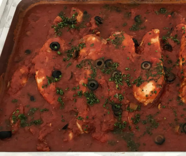 Poulet in Tomaten-Olivensoße