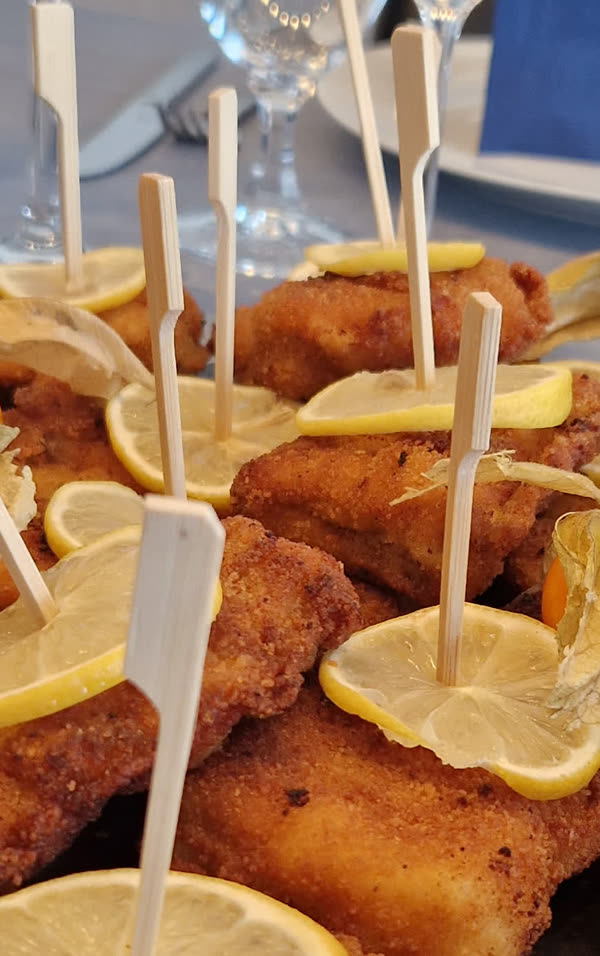 Schnitzel-Happen mit Zitrone